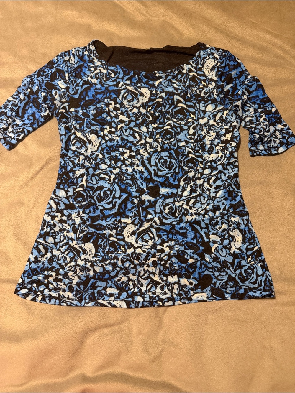 Cable & Gauge Black and Blue Floral Scoop Neck Long Sleeve Tee
